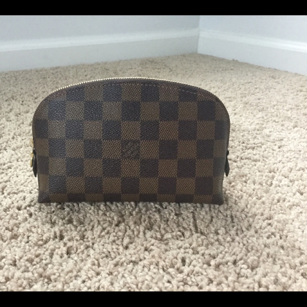 Louis Vuitton Cosmetic Pouch in DE